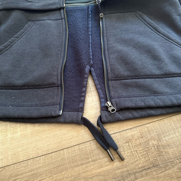 Lululemon 2 in 1 Jacket - Picture 4 of 6